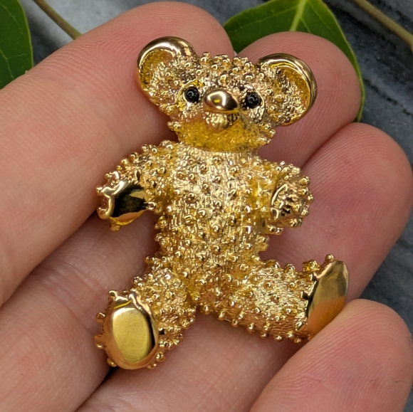 D'Orlan Brooch -Teddy Bear Textured Gold Toned 80s Vintage Eclectic - Picture 9 of 9